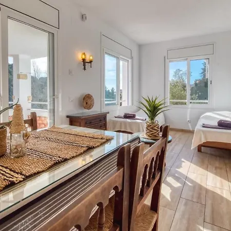 Costacabana - Pilar Villa *